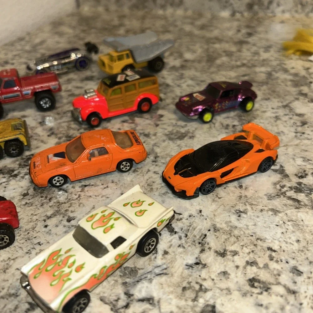 Vintage Hot‎ Wheels & Matchbox Cars Lot California Custom Thunder Roller C2